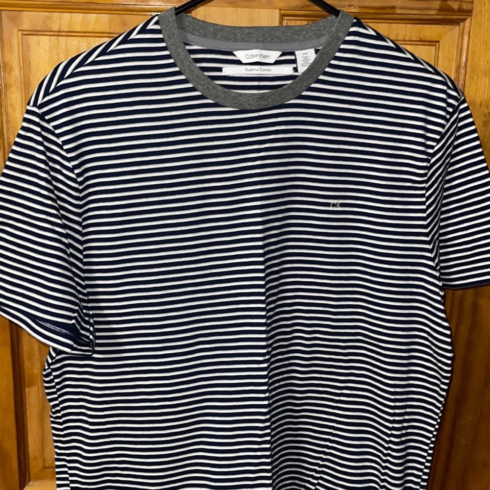 Calvin Klein supima cotton shirt size medium